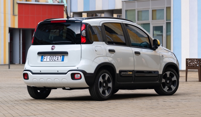 Кросс-хэтчбек Fiat Pandina продлит карьеру модели Panda