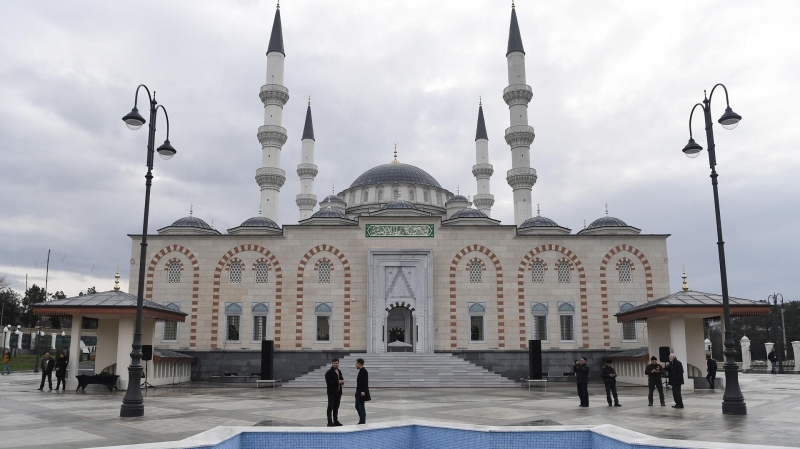 Мечеть Крыма - знак внимания России к мусульманам, заявили в ДУМ республики