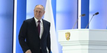 Патриарх Кирилл поздравил Путина с  победой на выборах