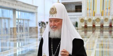 Патриарх Кирилл призвал родителей внимательнее выбирать книги детям