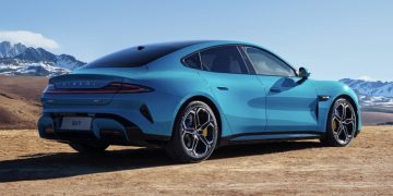 Первый электромобиль Xiaomi стремительно ворвался на рынок