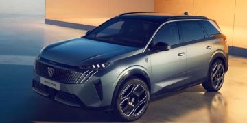 Peugeot 5008 сменил поколение