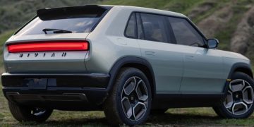 Rivian показал кроссовер-«коротышку»