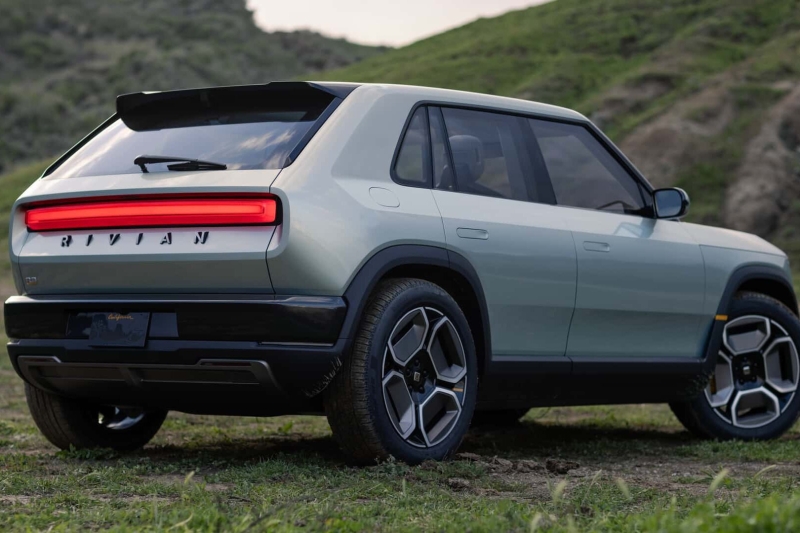 Rivian показал кроссовер-«коротышку»