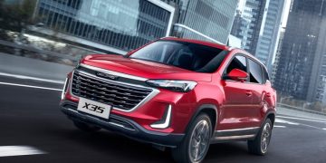 Седан BAIC U5 Plus и кроссовер X35 адаптированы для России
