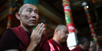 В буддийских монастырях России прочтут молебны о погибших в Красногорске