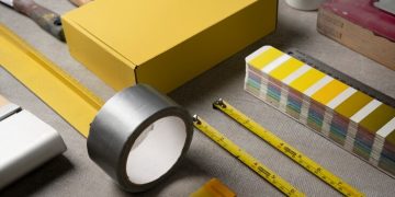 Упаковочный скотч: преимущества, сфера применения и особенности использования