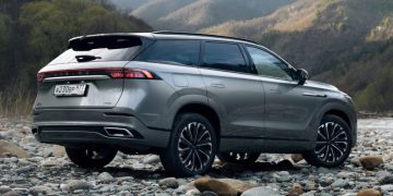 Семиместный кроссовер Jaecoo J8: цены в России