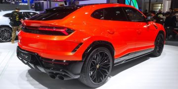 Суперкроссовер Lamborghini Urus стал подзаряжаемым гибридом