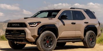 У новой Toyota 4Runner брутальный стиль с ретромотивами