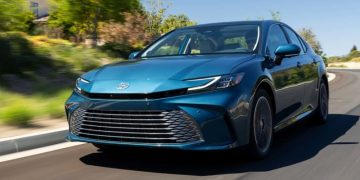 В США начали продавать новую Toyota Camry