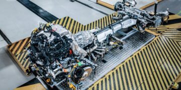 Bentley заменит мотор W12 гибридным V8