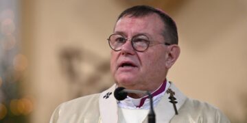 Главу Конференции католических епископов России прооперируют