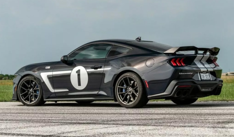 Hennessey H850 Mustang Dark Horse: лошадка с компрессором