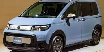Honda Freed в новом поколении получил лаконичный дизайн и улучшенный салон