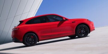 Huawei и Seres обновили кроссовер Aito M5