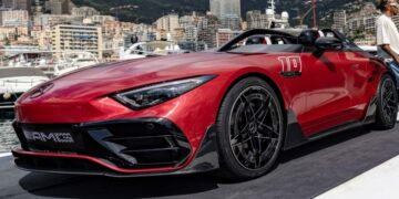 Mercedes-AMG представил коллекционный родстер PureSpeed