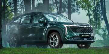 Новый Geely Atlas: в России предложат и полный привод