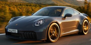 Porsche 911 впервые стал гибридом