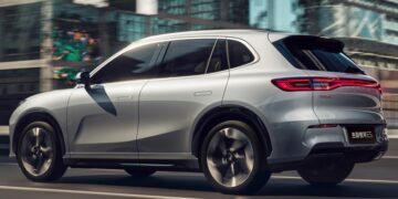 Представлен среднеразмерный кроссовер Geely Galaxy E5