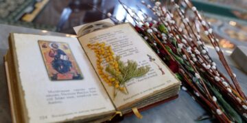 РПЦ издала Пятикнижие на ногайском языке