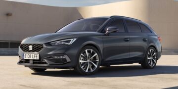 Seat Leon обновлен скромнее, чем аналогичная Cupra