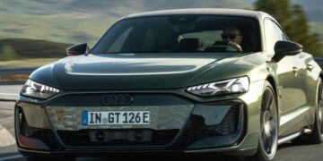 Audi обновила свой электромобиль e-Tron GT