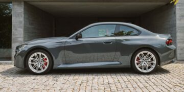 BMW обновил M2