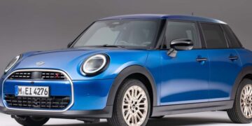 BMW выпустил новый пятидверный Mini