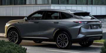 Exeed RX в России: теперь и с «автоматом»