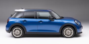Новый Mini Cooper: теперь пятидверка