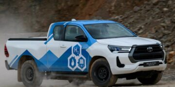 Toyota испытывает водородный Hilux