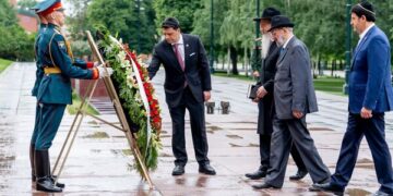 В День Спасения раввины возложили венок к Могиле Неизвестного солдата