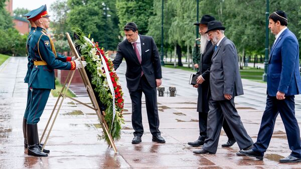 В День Спасения раввины возложили венок к Могиле Неизвестного солдата