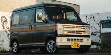 В Японии кей-вэн Daihatsu начали стилизовать под Шевроле 70-х годов
