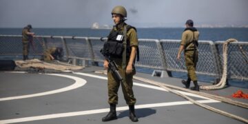 Двойное гражданство не избавит израильтян от воинской службы, заявил юрист