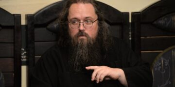 Кураева* приняли в неканонический экзархат Константинополя в Литве