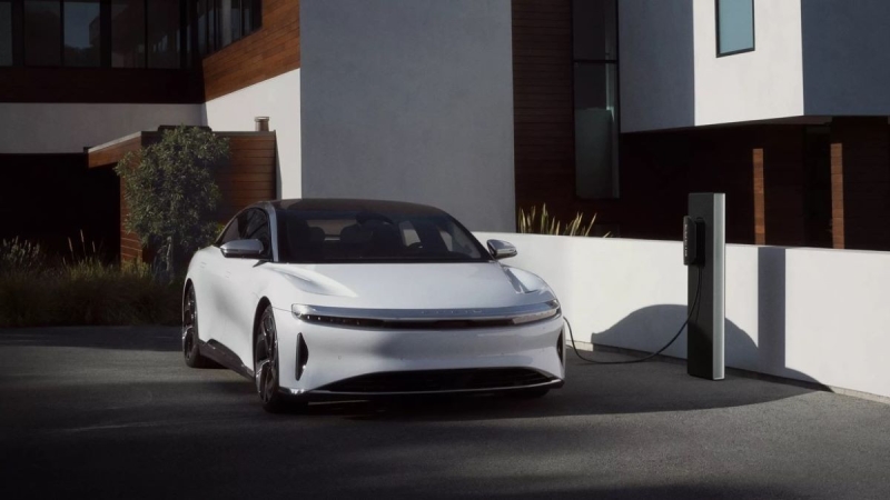 Модернизированный седан Lucid Air похвастал рекордной эффективностью