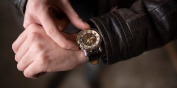 Часы и аксессуары: как выбирать в интернет магазине