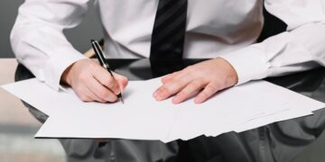 Получение лицензии МЧС: экспертная помощь в оформлении документов для компаний пожарной безопасности