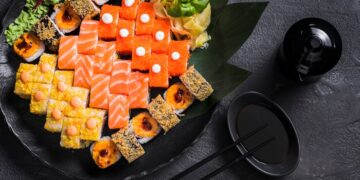 Популярность суши и роллов: почему они стали любимым выбором для ужина