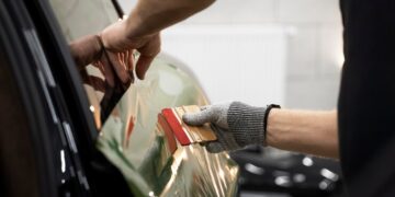 Бронирование окон: преимущества, виды и установка