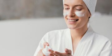 Профессиональный уход за лицом: секреты эффективности и особенности косметики