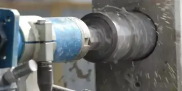 Бурение алмазной коронкой для установки кондиционера