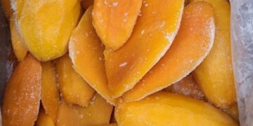 Выбор замороженных свежих фруктов для кафе и ресторанов