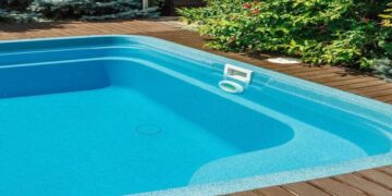 Строительство бетонных бассейнов: надежность и индивидуальный дизайн