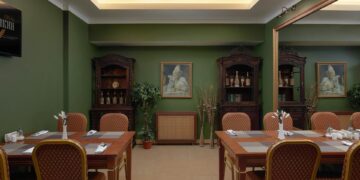 Гостиницы для командировок: популярность, плюсы, минусы и целевая аудитория