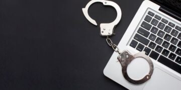 Криминология: изучение преступности и преступного поведения