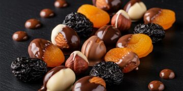 Идеальное покрытие: как выбрать шоколад для орехов и сухофруктов и добиться глянцевого блеска