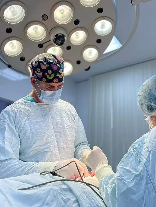 «Когда скальпель становится искусством: что происходит на приеме у хирурга»